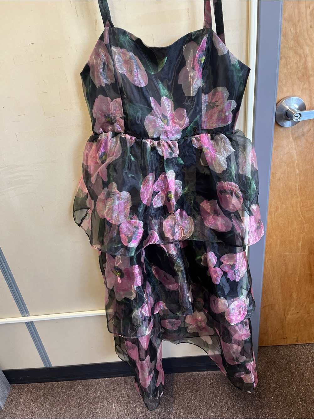 Lulus Black Floral Organza Tiered Evening Dress size Large NWT